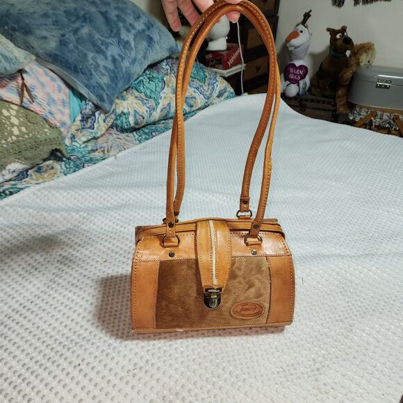 ESANLI Handbags - ESANLI HANDTOOLED  EUC GEN LEATHER SMOOTH HIDE BARREL BAG